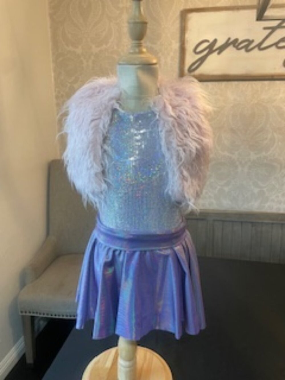 🩷💜 Revolution 2-Piece Dance Costume – Child Small 💜🩷